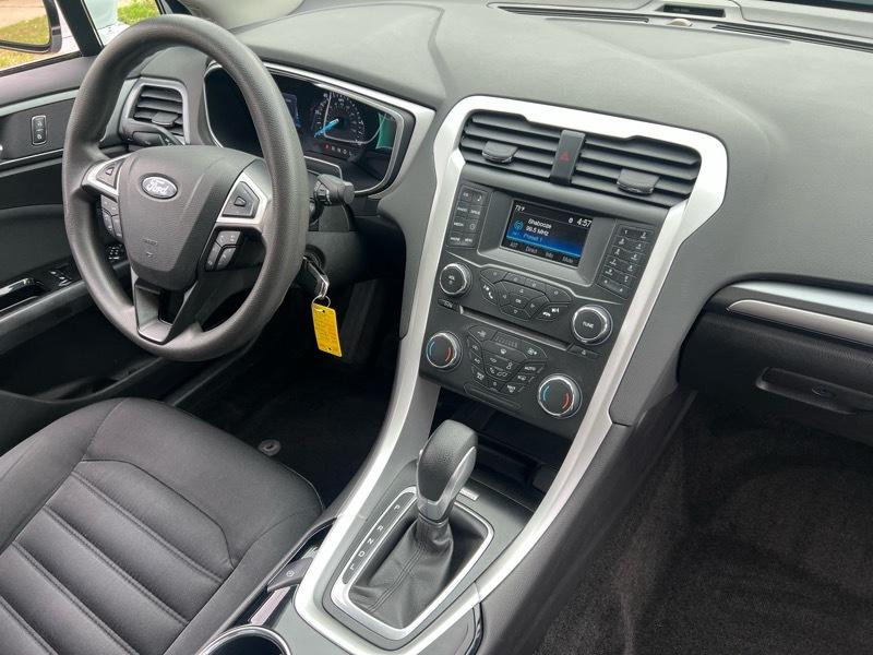 Ford Fusion Hybrid SE 2015
