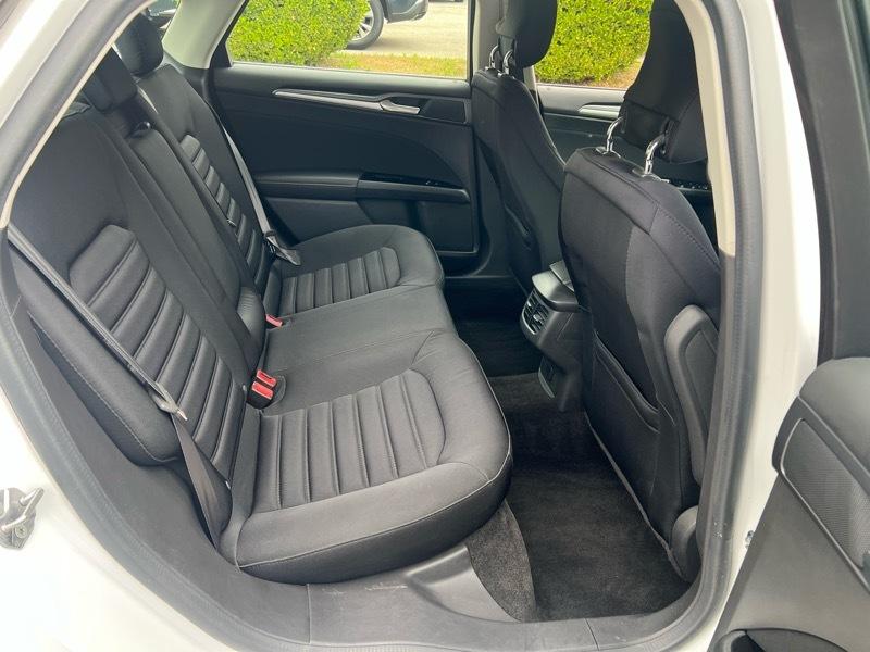 Ford Fusion Hybrid SE 2015