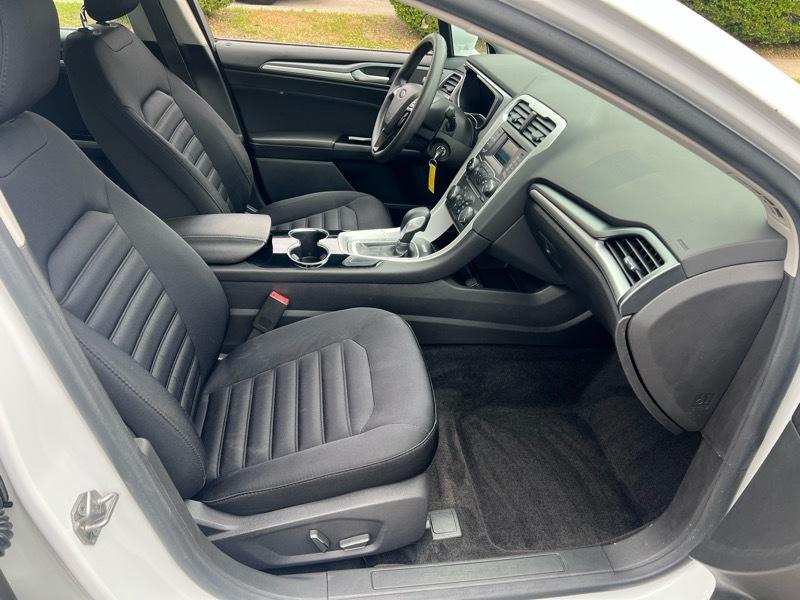 Ford Fusion Hybrid SE 2015