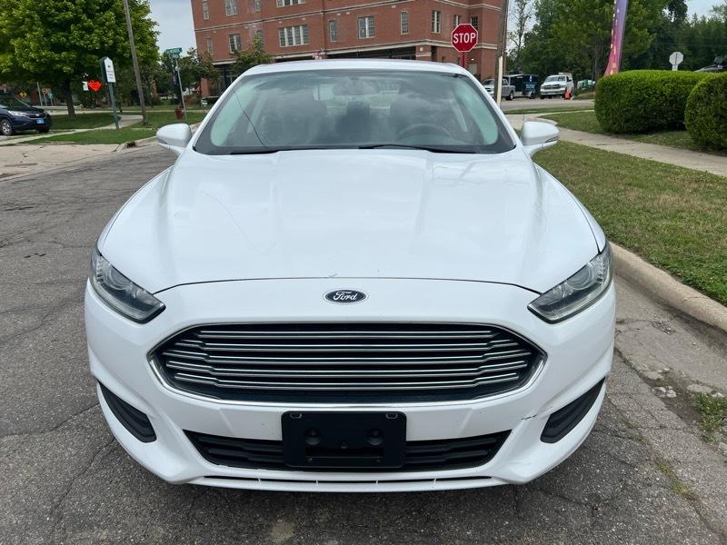 Ford Fusion Hybrid SE 2015