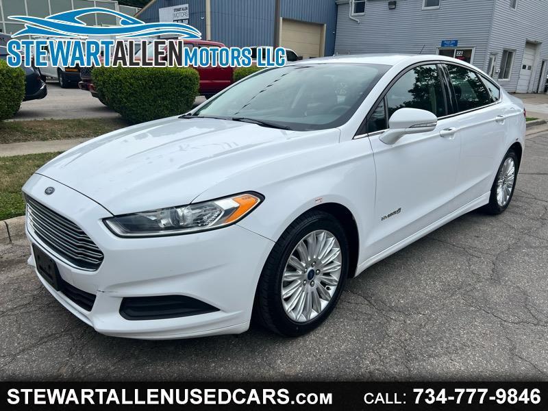 Ford Fusion Hybrid SE 2015