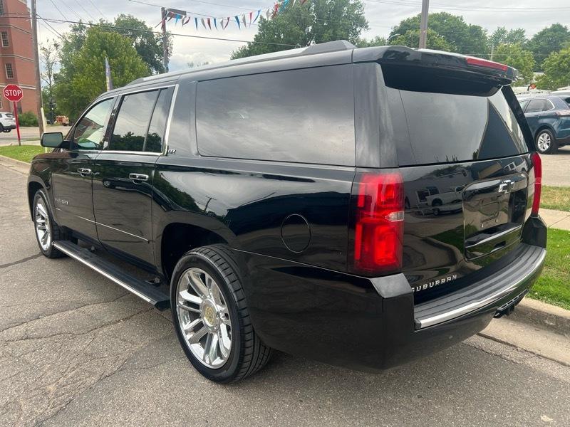 Chevrolet Suburban LTZ 4WD 2016
