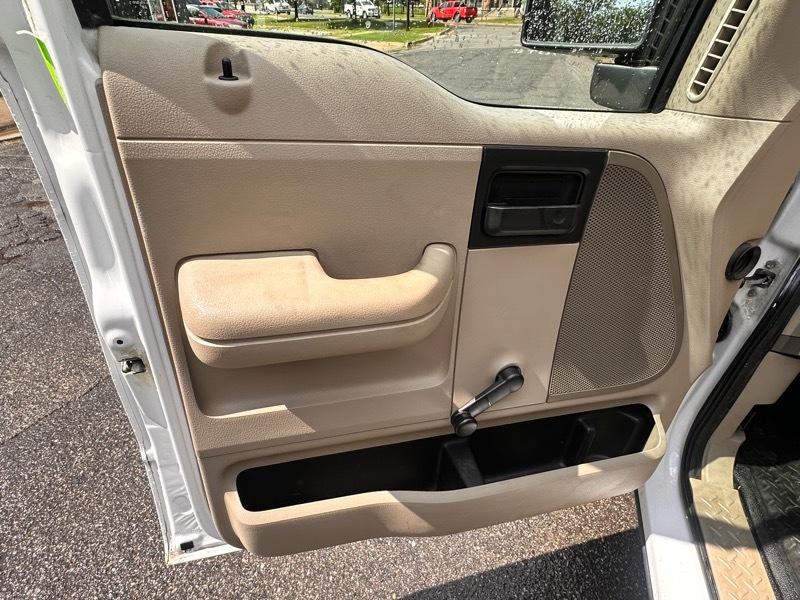 Ford F-150 XL Long Box 2WD 2008