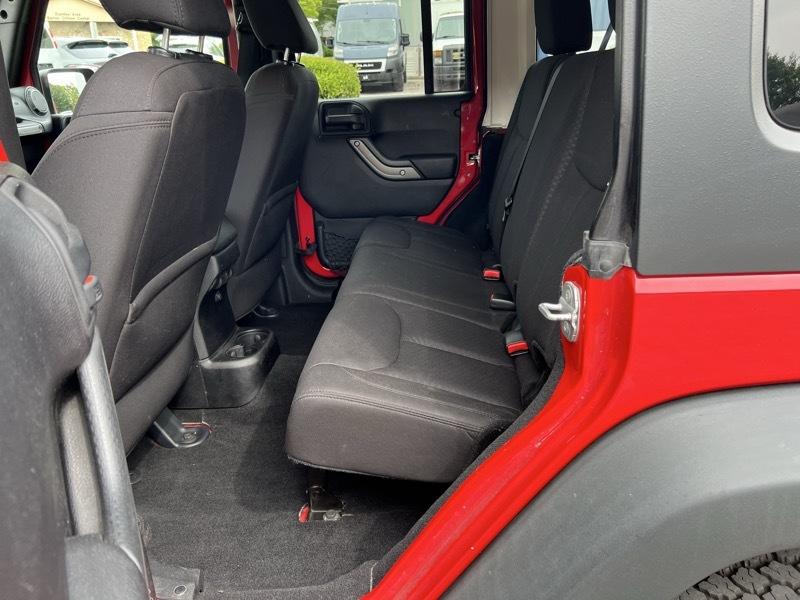 2014 Jeep Wrangler Unlimited Sport - Photo 16