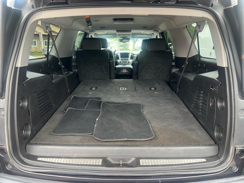 GMC Yukon XL SLT 1/2 Ton 4WD 2015