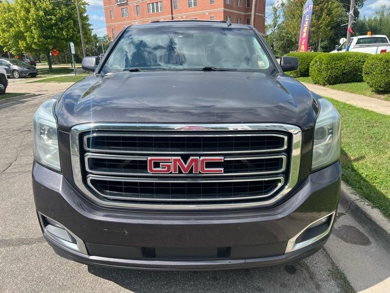 GMC Yukon XL SLT 1/2 Ton 4WD 2015
