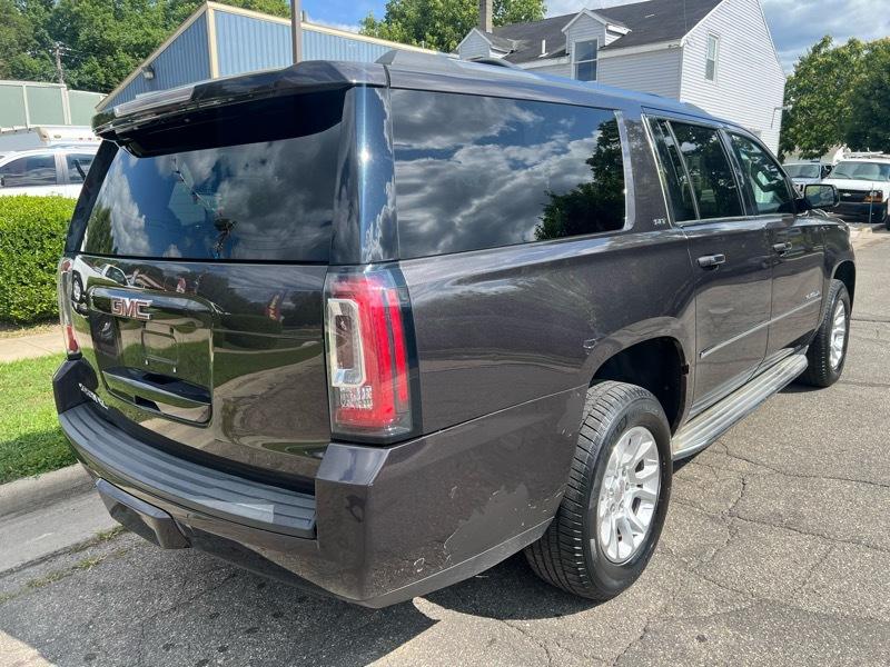 GMC Yukon XL SLT 1/2 Ton 4WD 2015