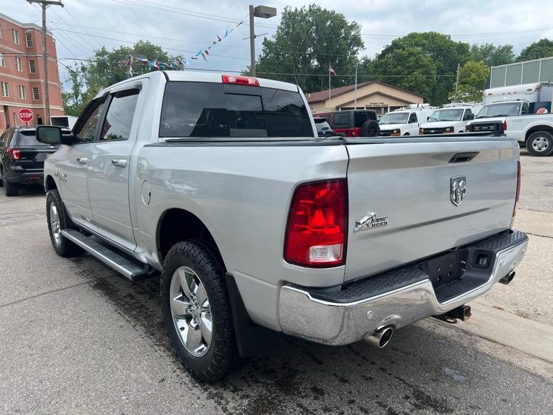 RAM 1500 SLT Crew Cab SWB 4WD 2017