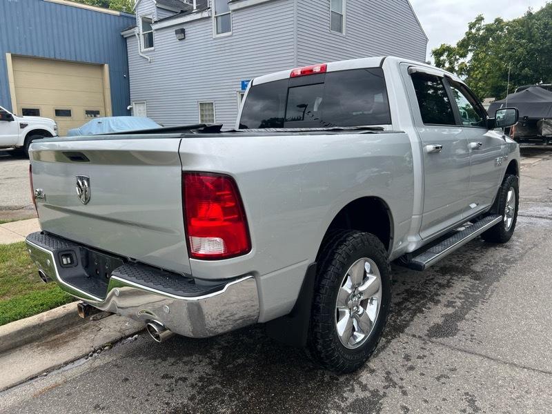 RAM 1500 SLT Crew Cab SWB 4WD 2017