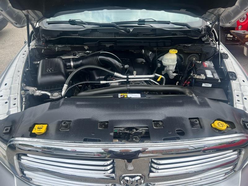 RAM 1500 SLT Crew Cab SWB 4WD 2017