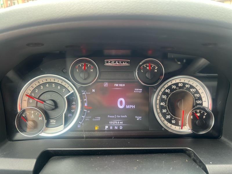 RAM 1500 SLT Crew Cab SWB 4WD 2017