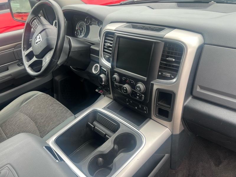 RAM 1500 SLT Crew Cab SWB 4WD 2017