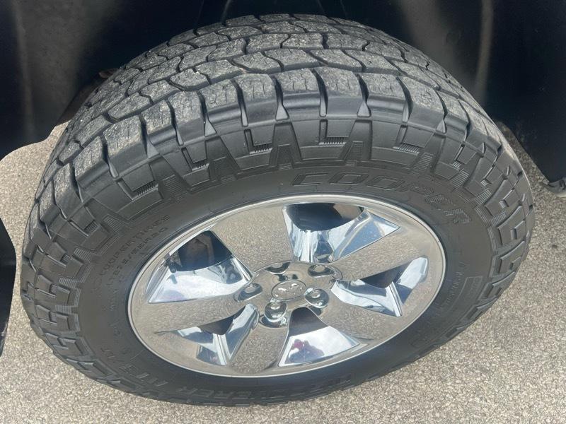 RAM 1500 SLT Crew Cab SWB 4WD 2017