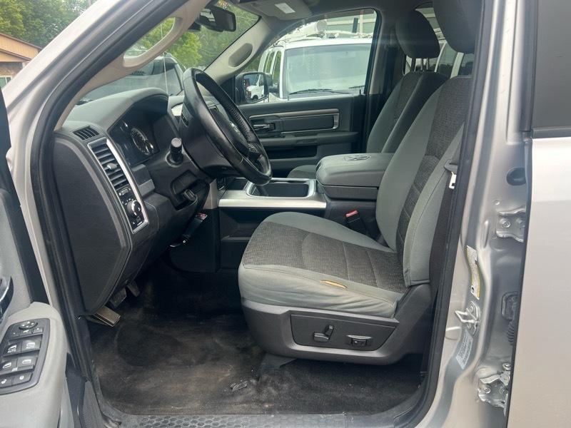 RAM 1500 SLT Crew Cab SWB 4WD 2017