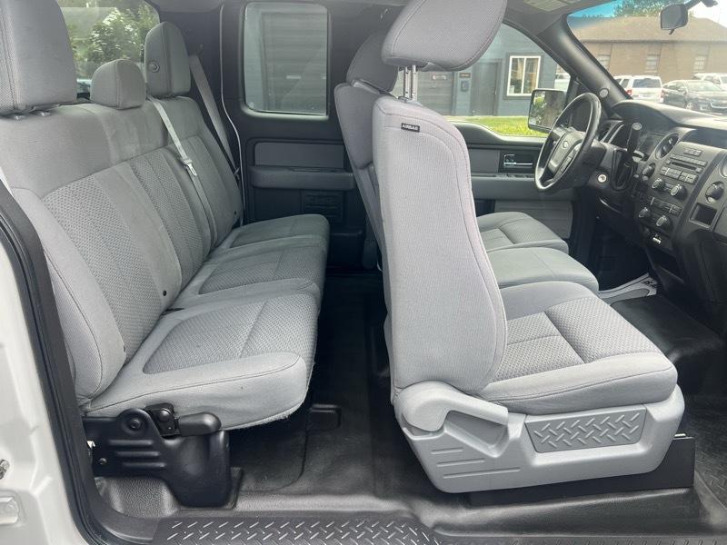 Ford F-150 XL SuperCab 8-ft. Bed 4WD 2014