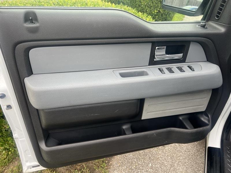 Ford F-150 XL SuperCab 8-ft. Bed 4WD 2014