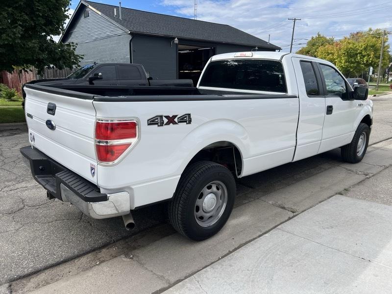 Ford F-150 XL SuperCab 8-ft. Bed 4WD 2014
