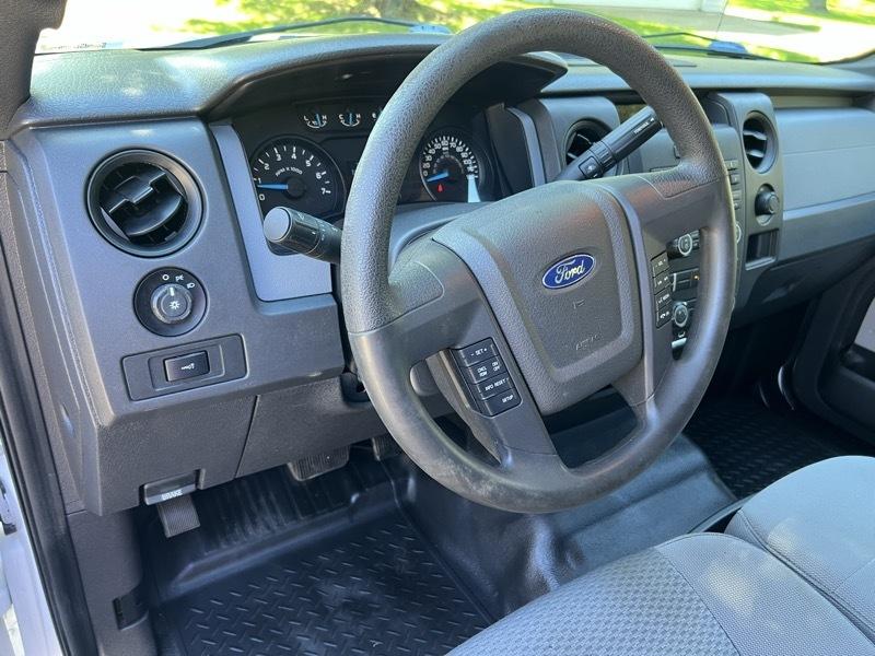 Ford F-150 XL SuperCrew 5.5-ft. Bed 2WD 2013