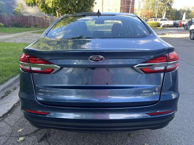 Ford Fusion Hybrid SEL 2019