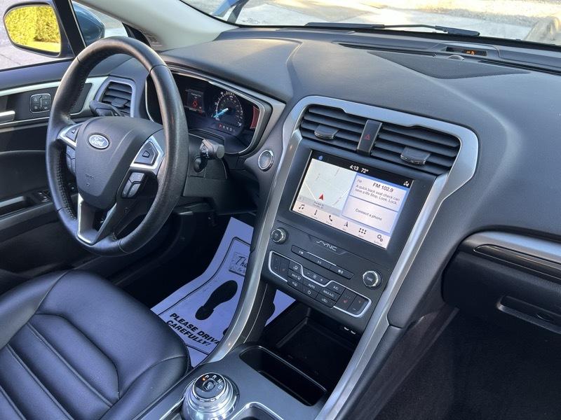 Ford Fusion Hybrid SEL 2019
