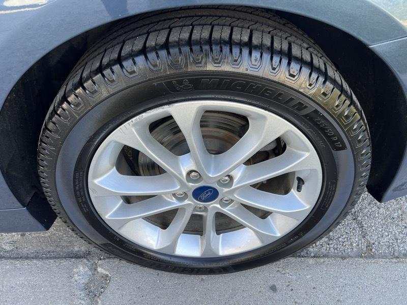 Ford Fusion Hybrid SEL 2019