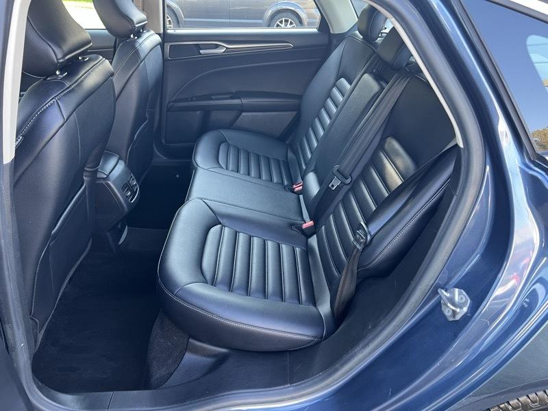 Ford Fusion Hybrid SEL 2019