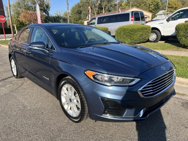 Ford Fusion Hybrid SEL 2019