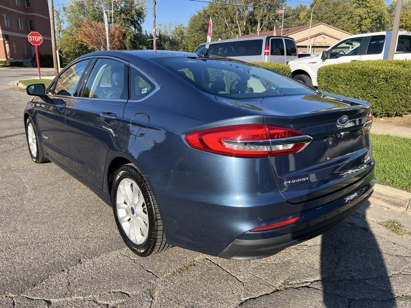 Ford Fusion Hybrid SEL 2019