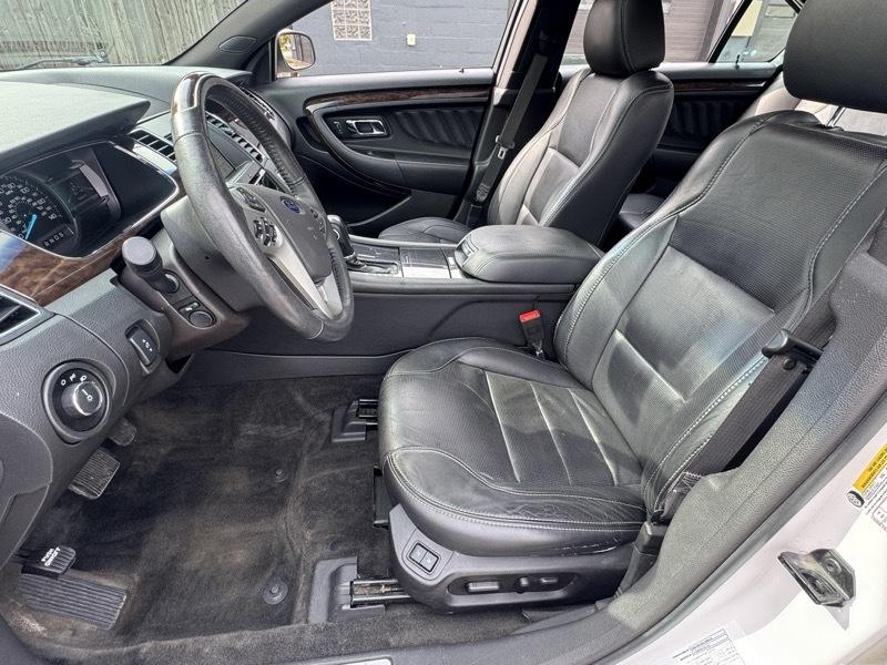 Ford Taurus Limited AWD 2018