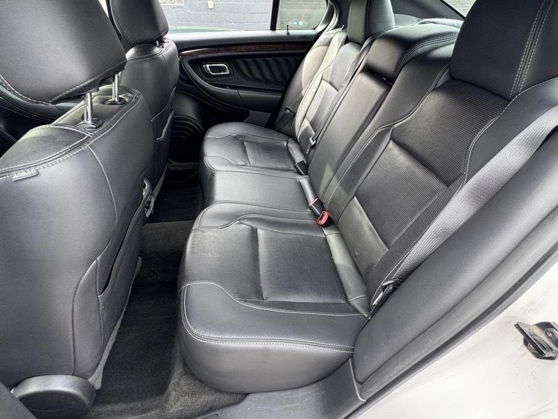 Ford Taurus Limited AWD 2018