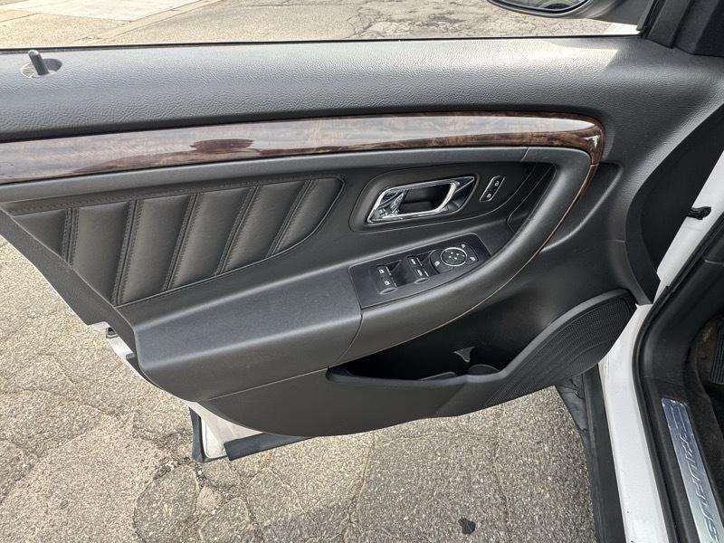 Ford Taurus Limited AWD 2018