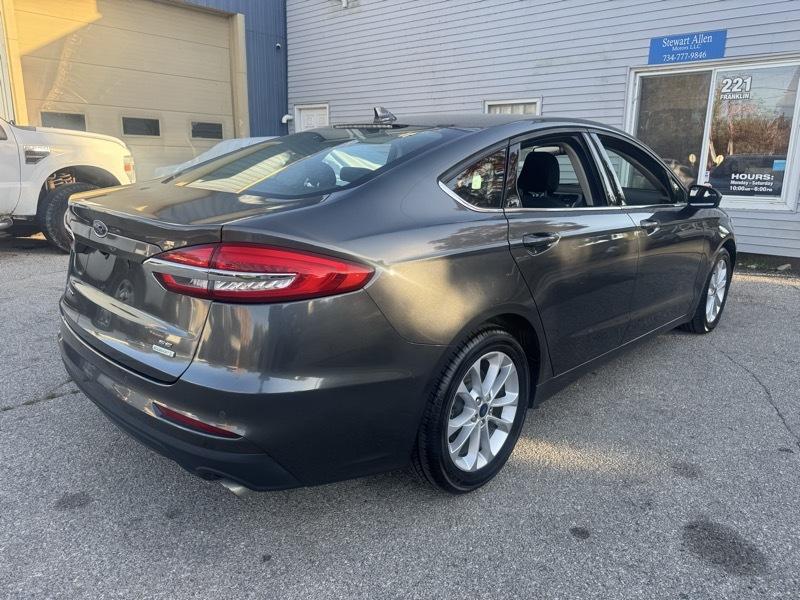 Ford Fusion SE 2020