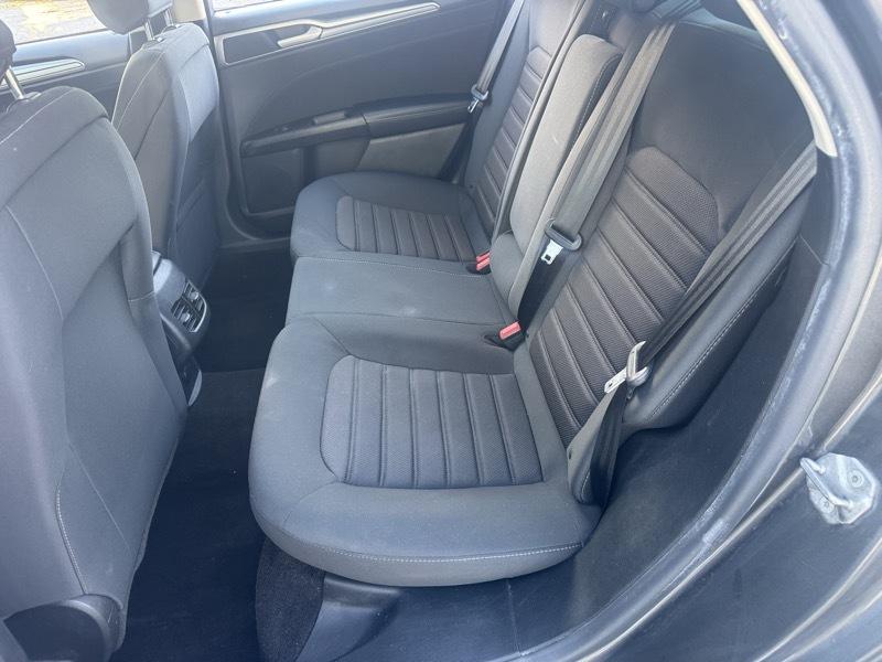 Ford Fusion SE 2020