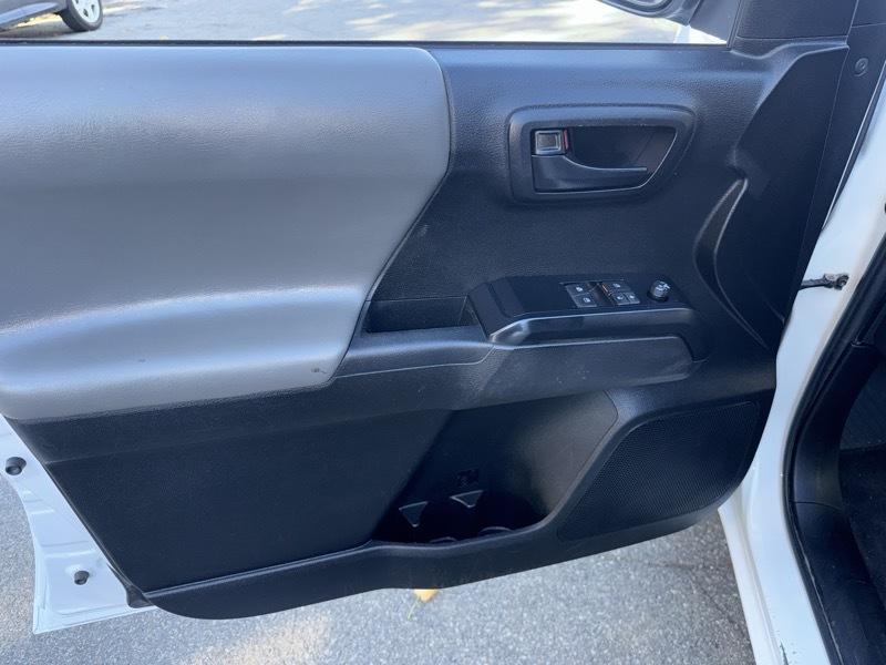 Toyota Tacoma SR5 Access Cab I4 6AT 2WD 2023