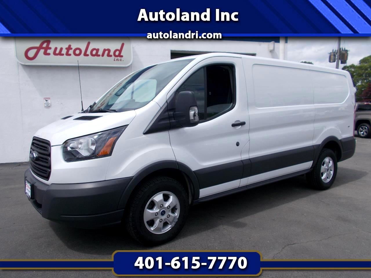 Ford Transit 250 Van Low Roof w/Sliding Pass. 130-in. WB 2018