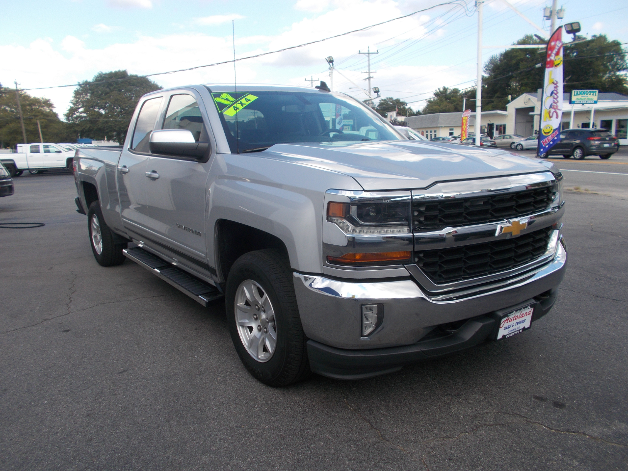 Chevrolet Silverado 1500 LT Double Cab 4WD 2017 Chevrolet Silverado 1500 LT Double Cab 4WD 2017