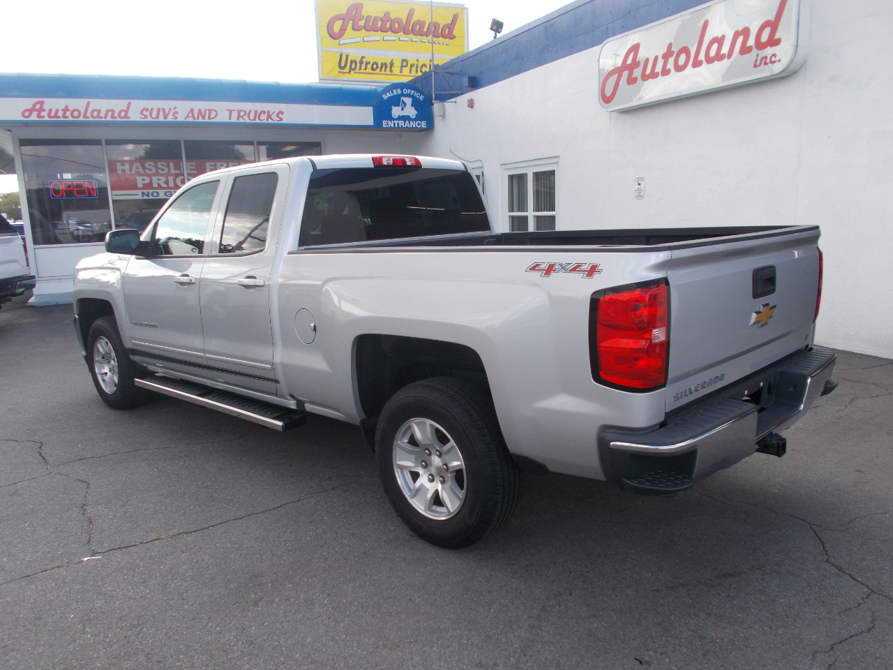 Chevrolet Silverado 1500 LT Double Cab 4WD 2017 Chevrolet Silverado 1500 LT Double Cab 4WD 2017