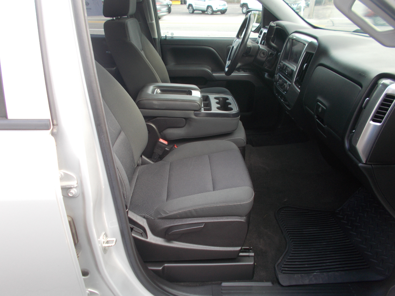 Chevrolet Silverado 1500 LT Double Cab 4WD 2017 Chevrolet Silverado 1500 LT Double Cab 4WD 2017