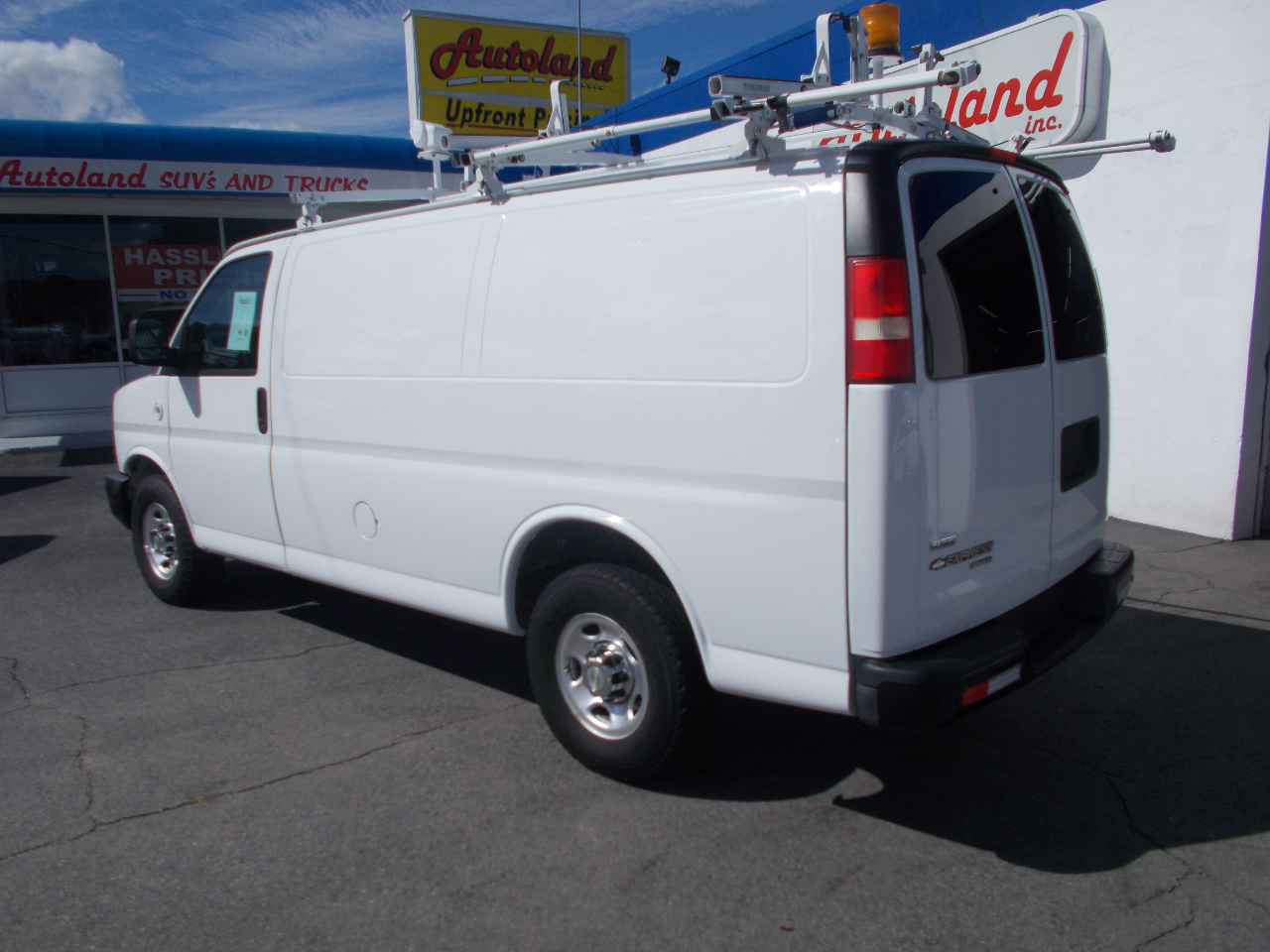 2011 Chevrolet Express Cargo photo 5