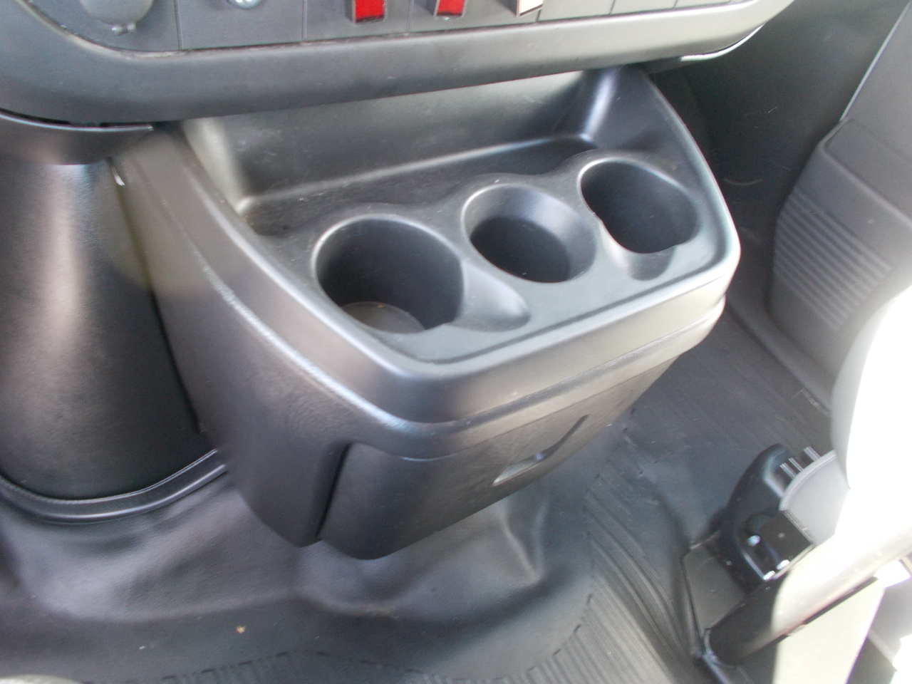 2011 Chevrolet Express Cargo photo 10
