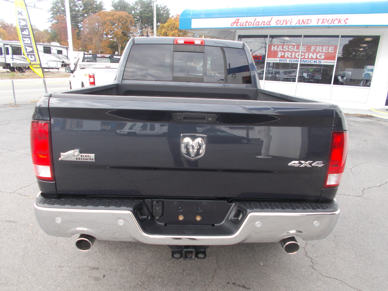 RAM 1500 SLT Crew Cab 4WD 2017 RAM 1500 SLT Crew Cab 4WD 2017