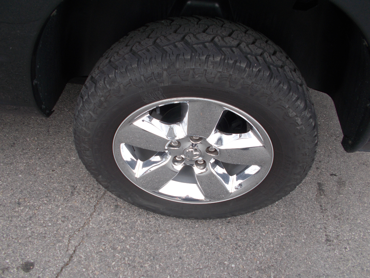 RAM 1500 SLT Crew Cab 4WD 2017 RAM 1500 SLT Crew Cab 4WD 2017