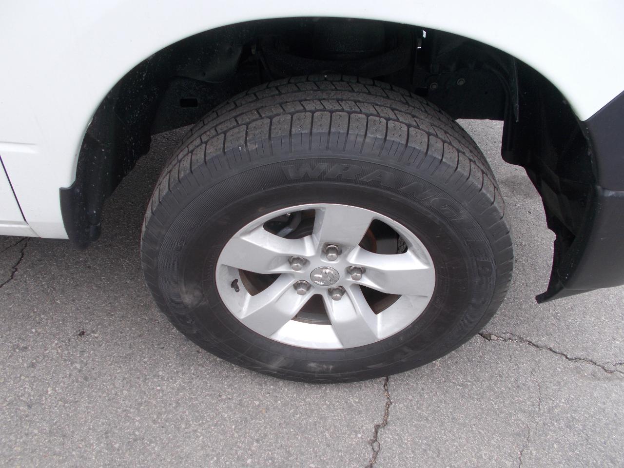 RAM 1500 Classic Tradesman Regular Cab SWB 4WD 2022