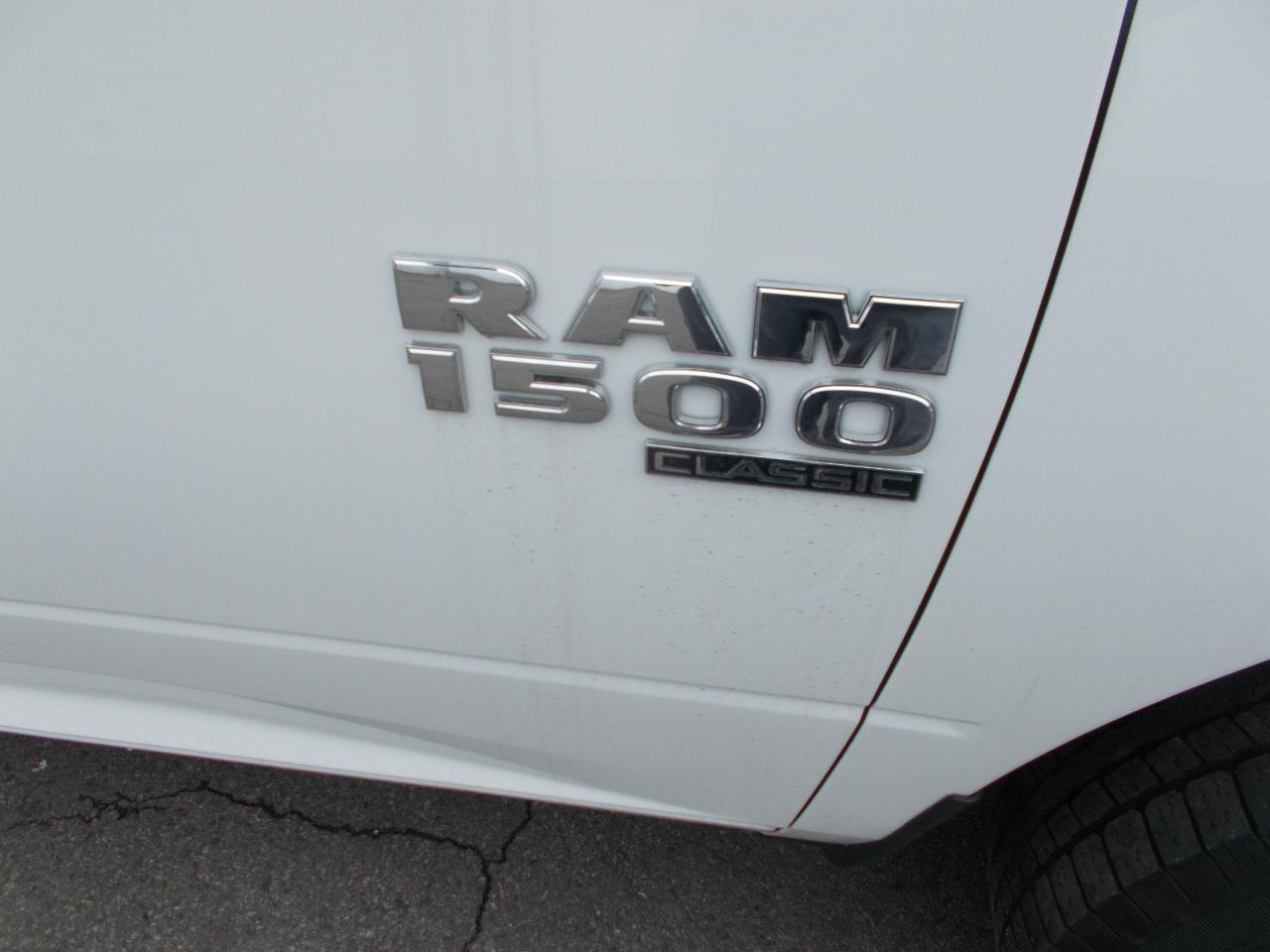 RAM 1500 Classic Tradesman Regular Cab SWB 4WD 2022