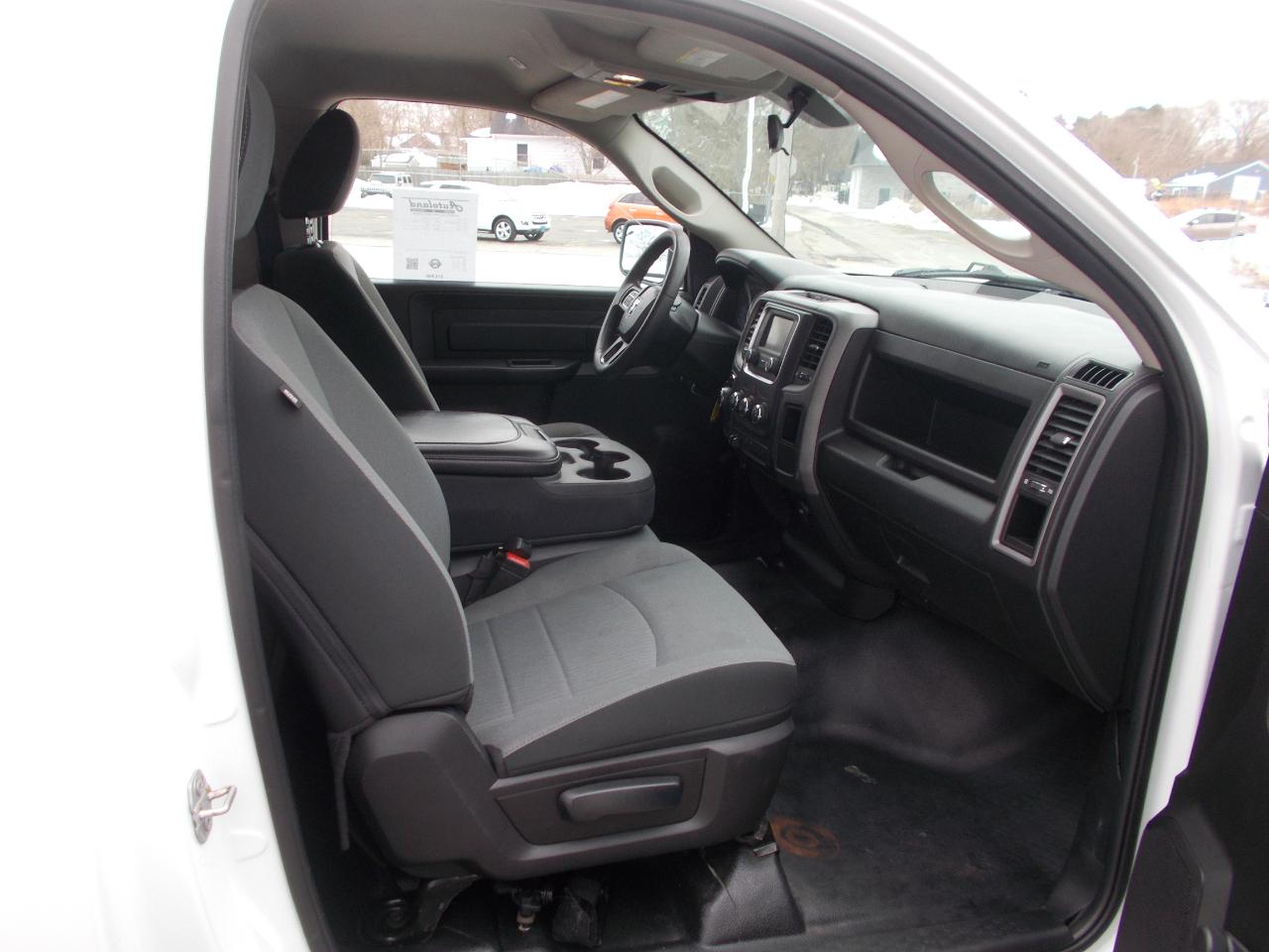 RAM 1500 Classic Tradesman Regular Cab SWB 4WD 2022