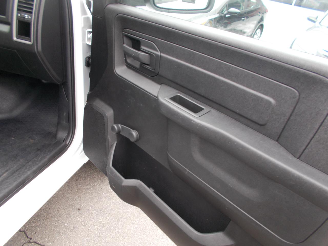 RAM 1500 Classic Tradesman Regular Cab SWB 4WD 2022