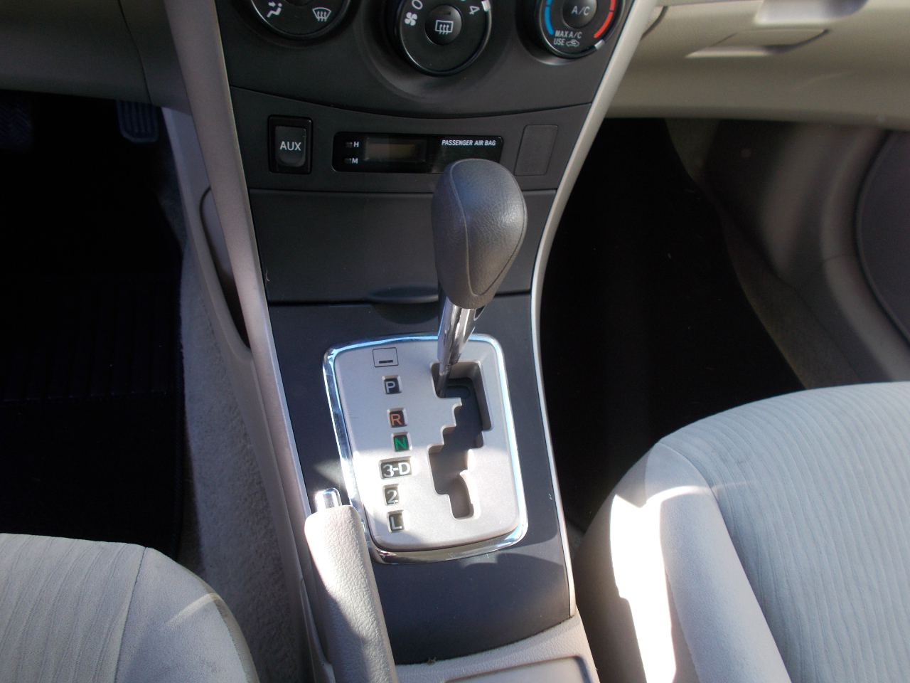 Toyota Corolla  2010