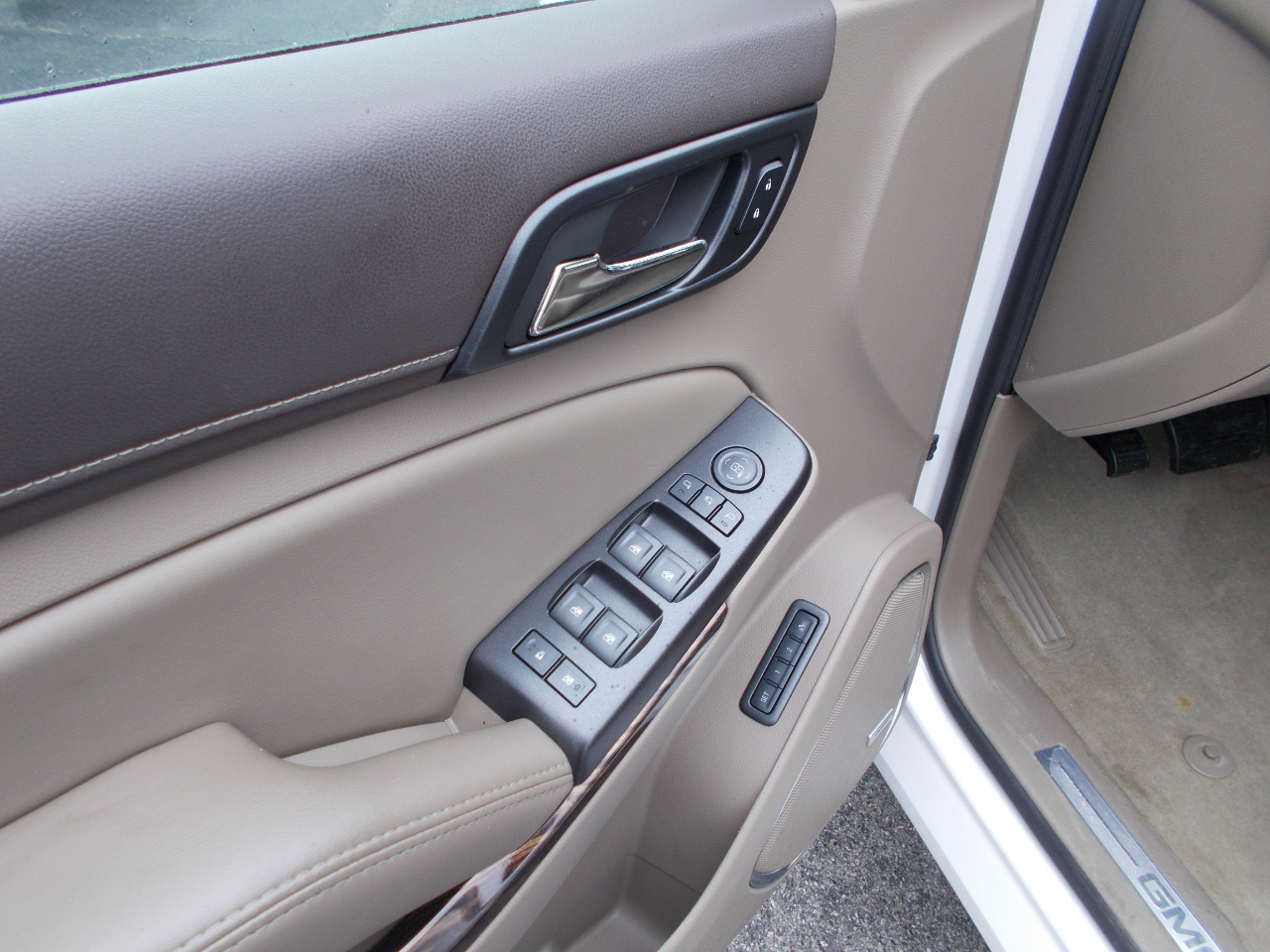 GMC Yukon SLT 4WD 2016