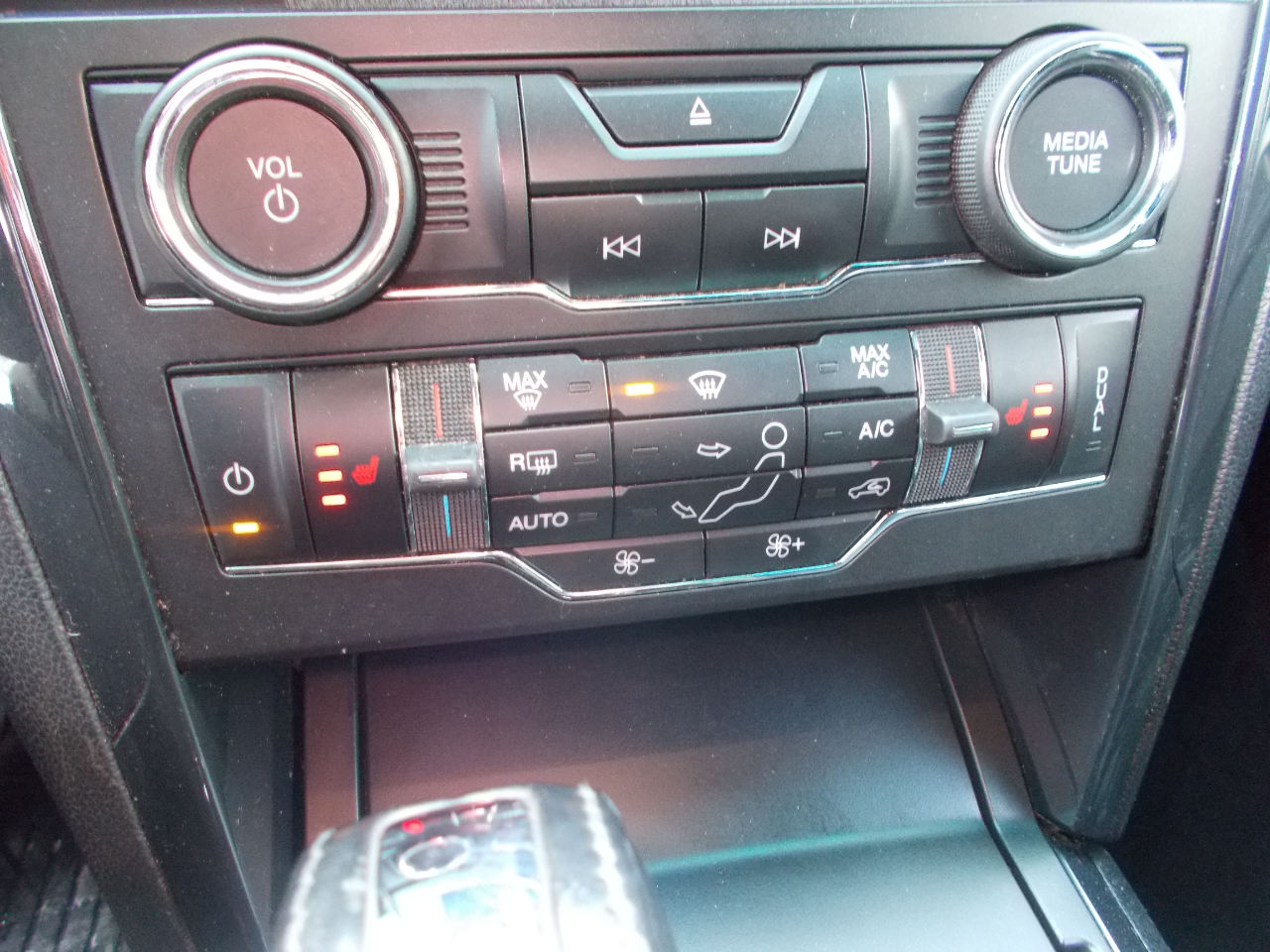 Ford Explorer XLT 4WD 2016