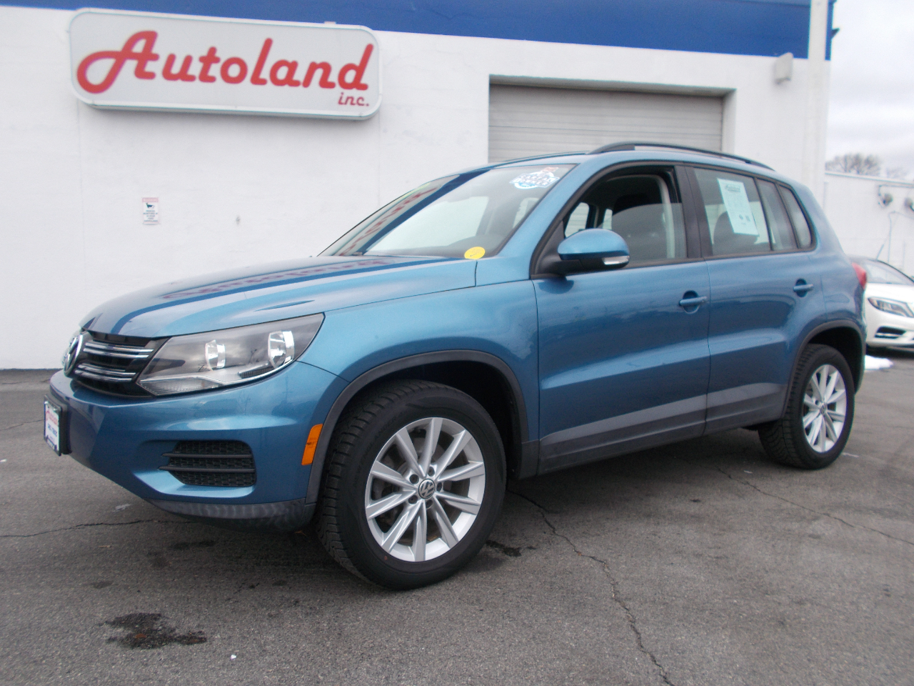 Volkswagen Tiguan S 4Motion 2017